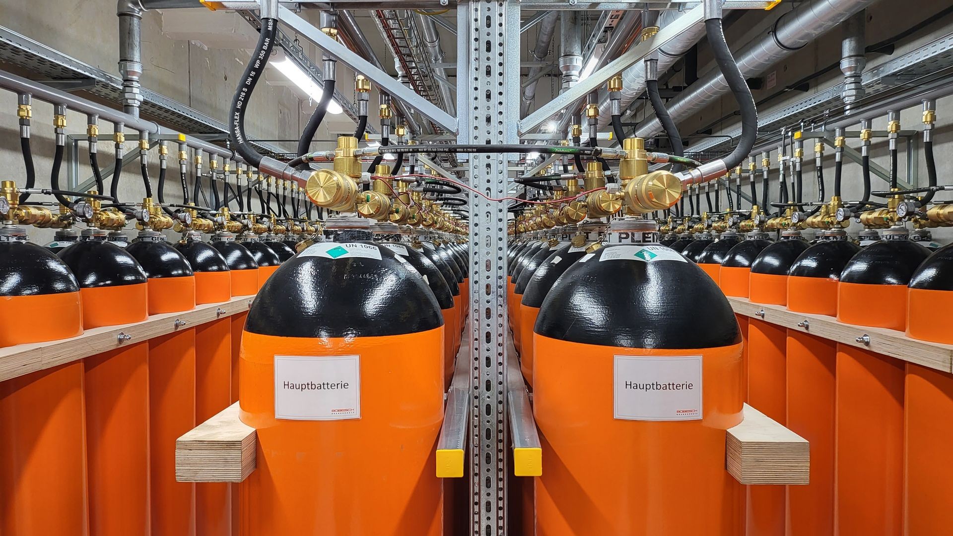 IG-541 Inertgas Löschanlage mit Gasflaschen zur Brandbekämpfung in Rechenzentren und kritischer Infrastruktur